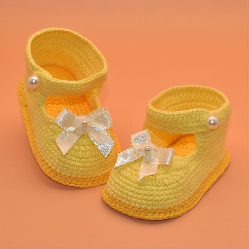 Háčkované střevíčky - žluté