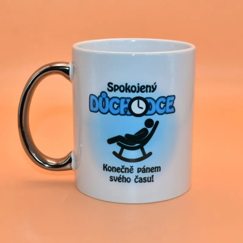 Keramický hrnek s potiskem - Spokojený důchodce