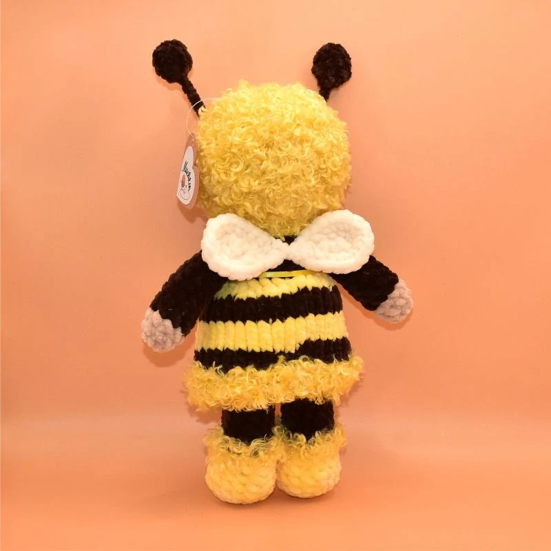 Háčkovaná včelka