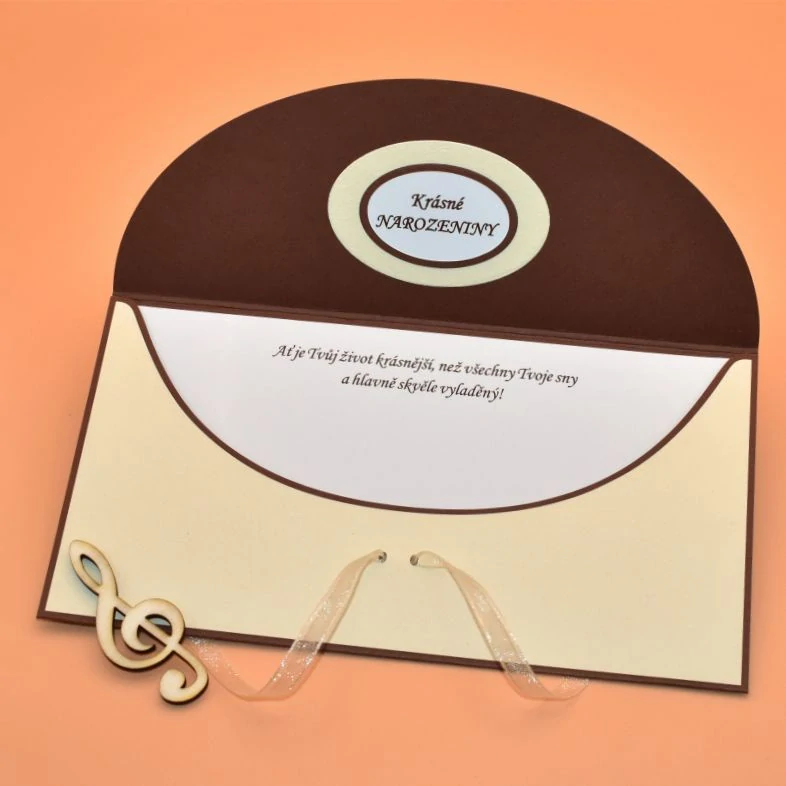 Obálka na peníze s textem hnědá - noty/vanilková