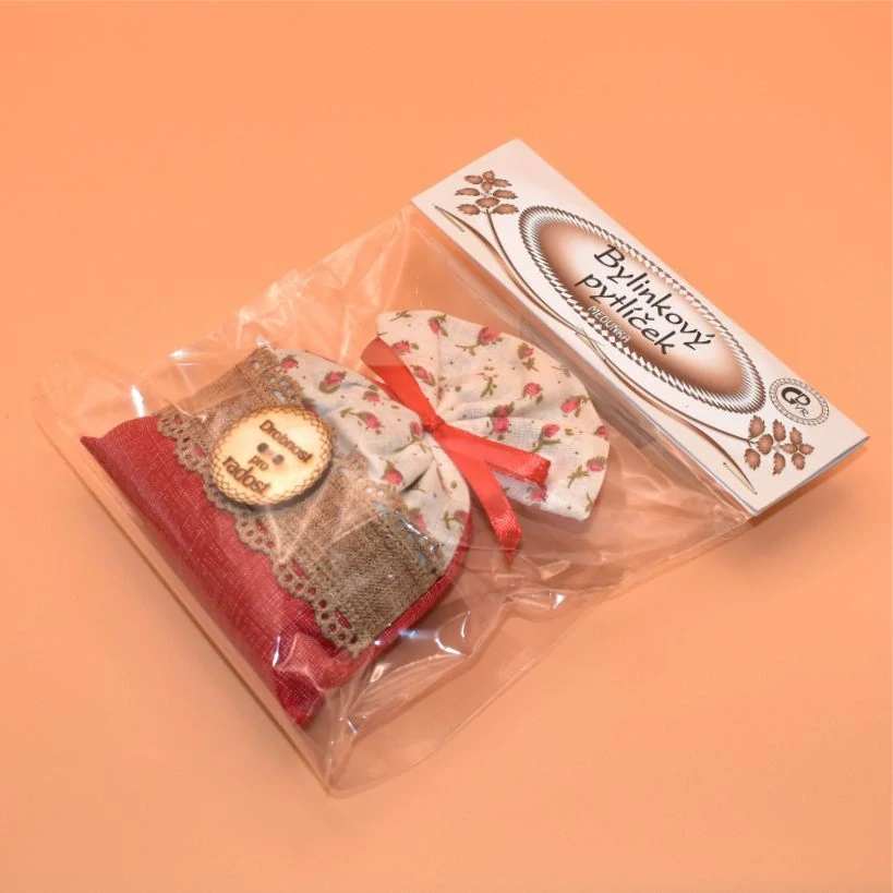 Bylinkový pytlíček červený / růžičky - Drobnost pro radost