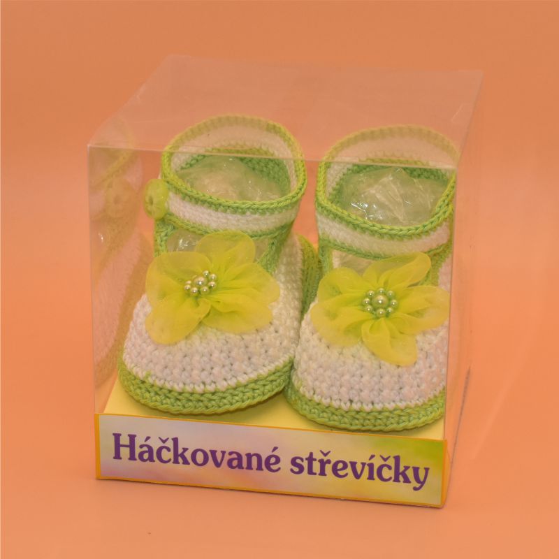 Háčkované střevíčky - bílozelené