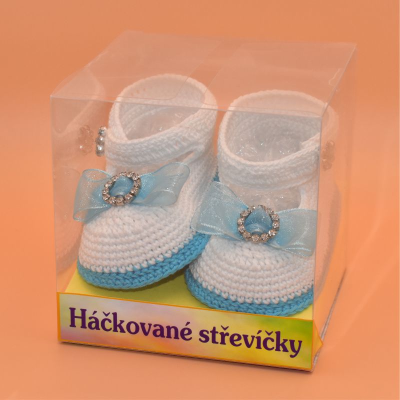 Háčkované střevíčky - bílomodré