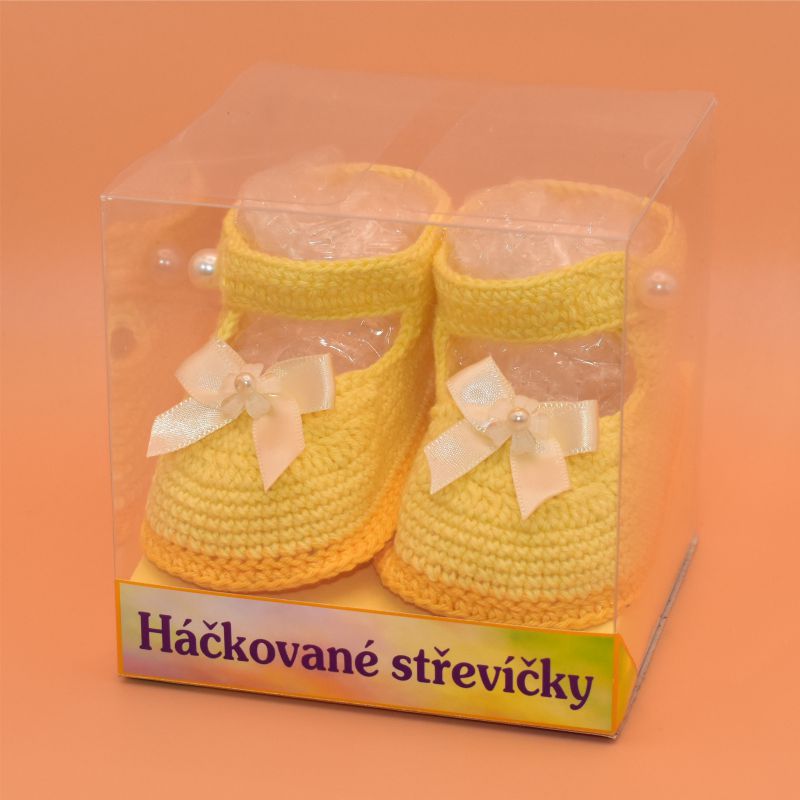 Háčkované střevíčky - žluté
