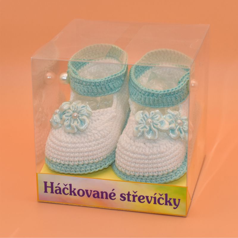 Háčkované střevíčky - bílomentolové