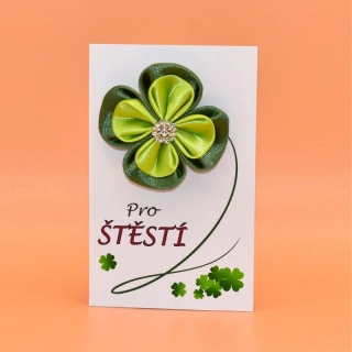 Čtyřlístek kanzashi se štrasovou ozdobou